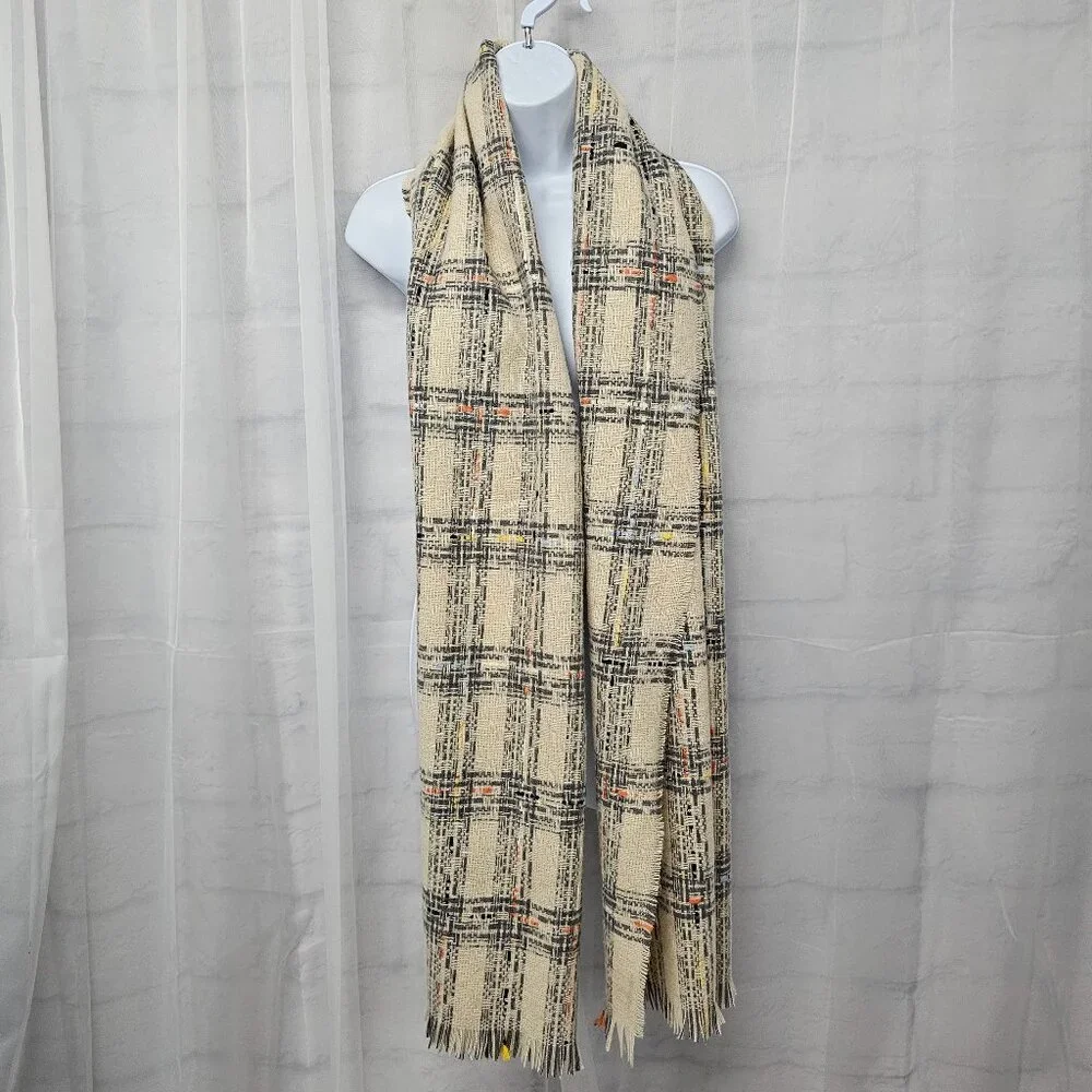 Scarf Winter Gray Cream Plaid Woven Fringe Retro Comfy Cozy